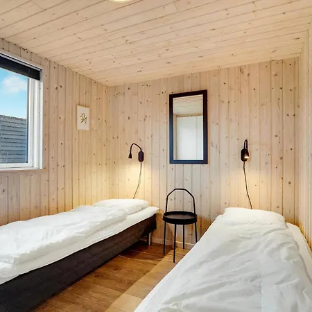 7 Bedroom In Hvide Sande Casa de Férias Nørre Lyngvig