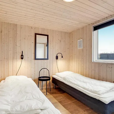 7 Bedroom In Hvide Sande Casa de Férias *
