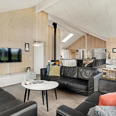 7 Bedroom In Hvide Sande Holiday home *